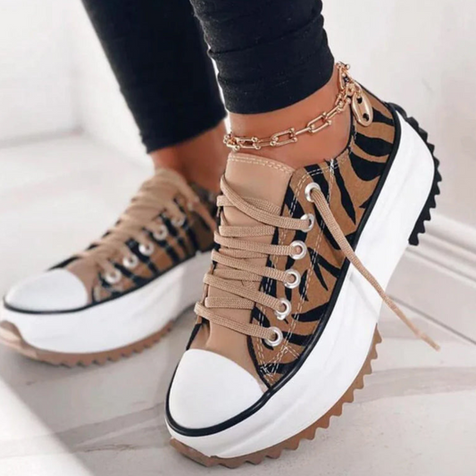 Dames Sneakers met Slip-On Ontwerp en Plateauzool Bruin