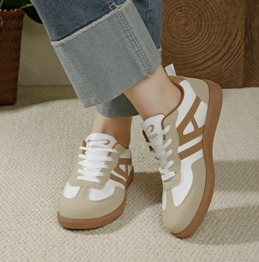 Dames Sneakers met Vetersluiting en Kleurblok Design
