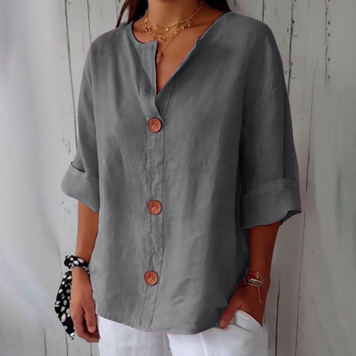 Dames Blouse met V-hals en Knoopsluiting, Driekwart Mouw