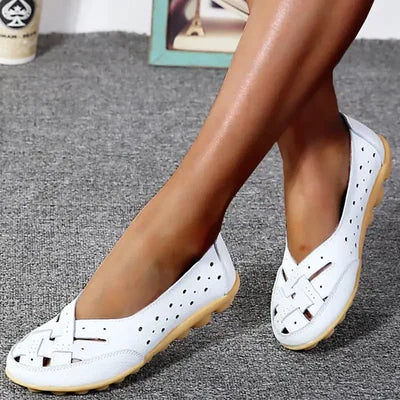 Dames Loafers met Uitgesneden Design en Platte Zool Wit