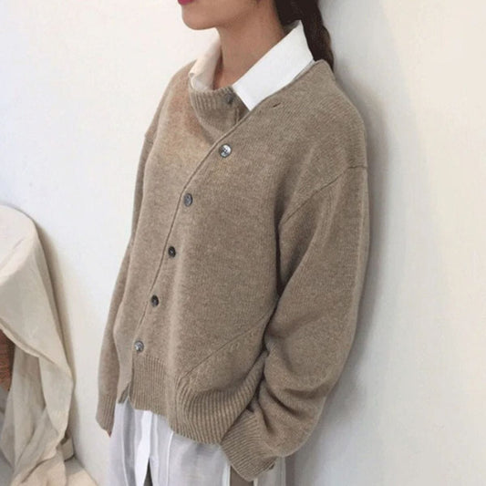 Dames Cardigan met Asymmetrische Knopen Bruin