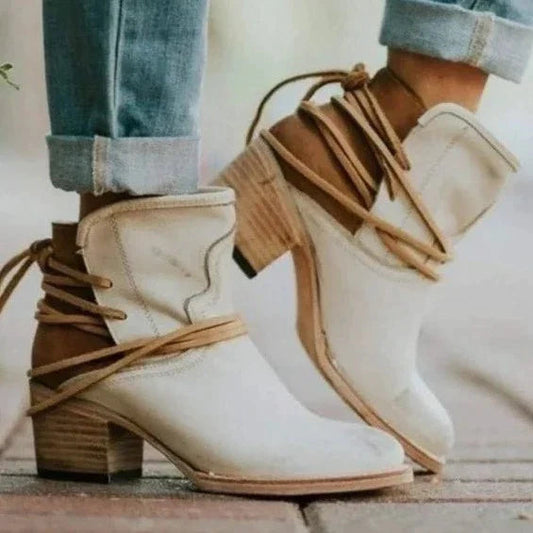 Dames Enkellaarsjes met Blokhak En Puntige Neus Beige