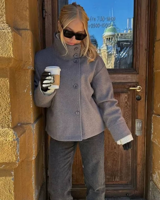 Dames Korte Winterjas met Opstaande Kraag en Enkelrijige Sluiting