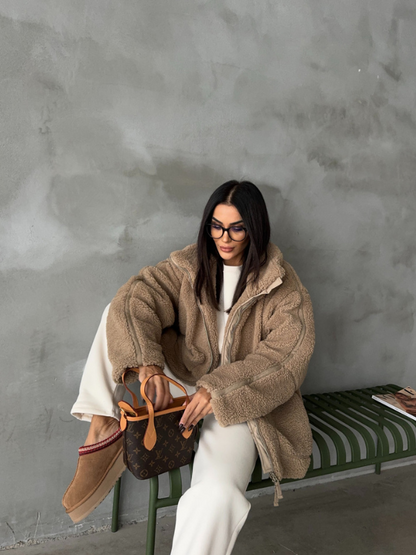 Dames Tussenjas met Oversized Pasvorm en Zachte Sherpa Fleece