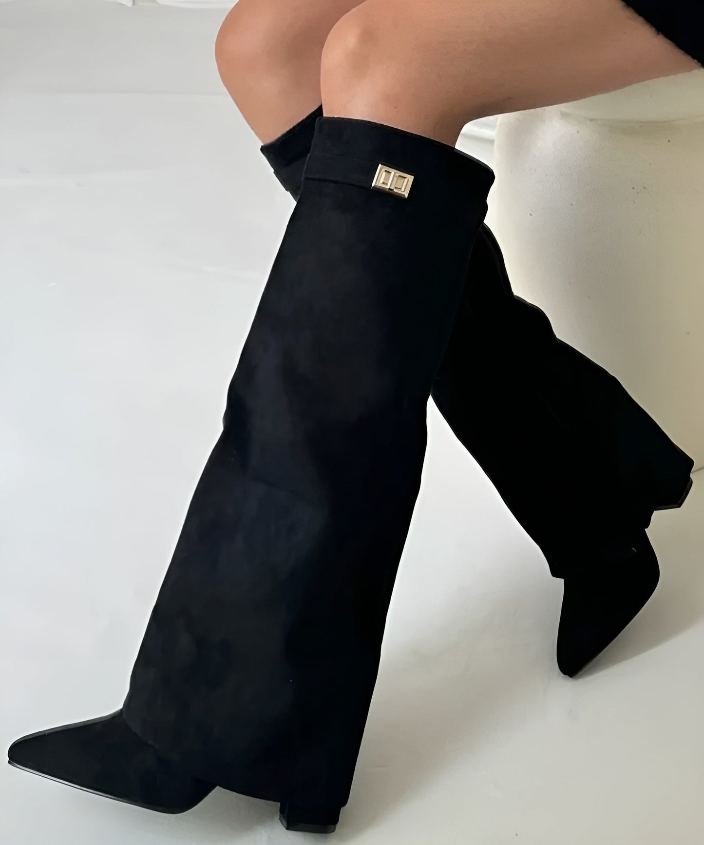 Dames Hak Laarzen met Flap en Ritssluiting Zwart suede