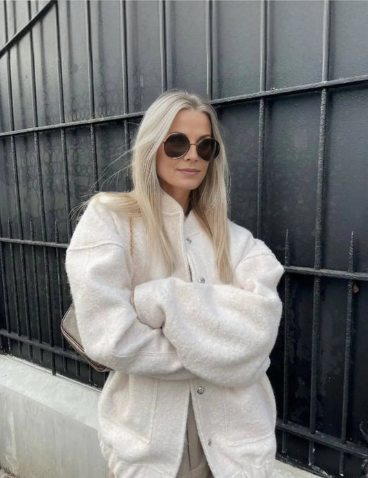 Dames Oversized Bomberjack met Praktische Zakken en Moderne Details Wit