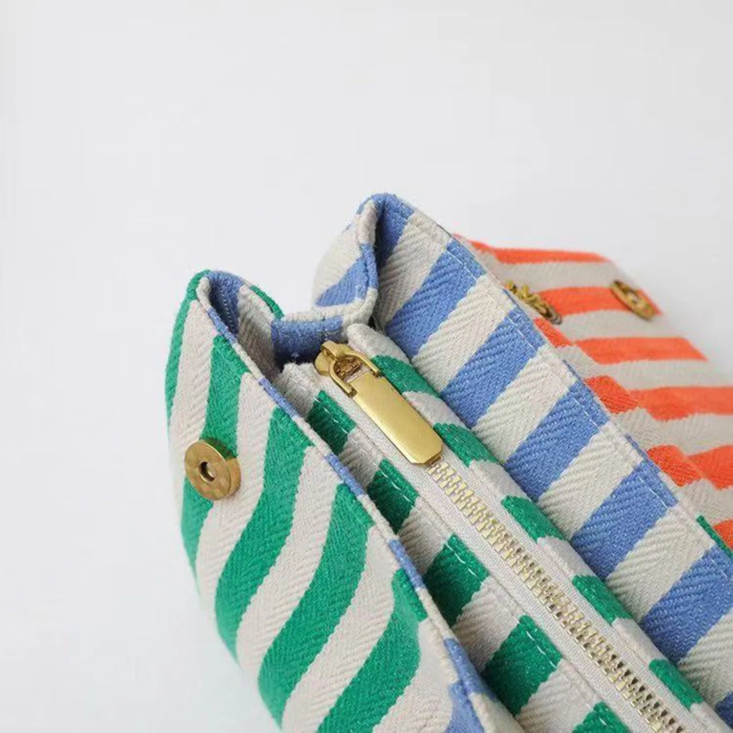 Dames Schoudertas Met Regenboogdesign En Gouden Ketting