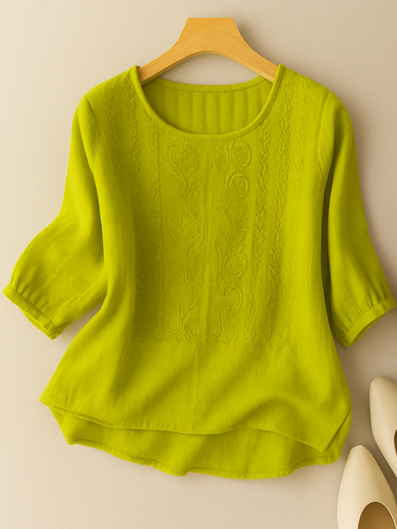 Dames Blouse Driekwart Mouw met Geborduurde Voorkant en Ronde Hals