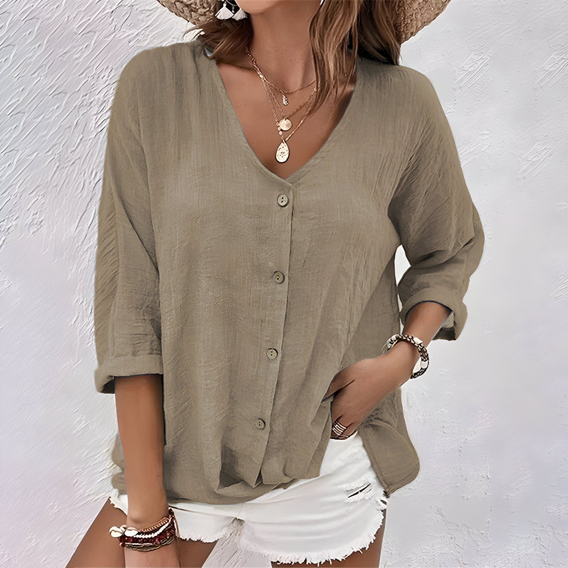 Dames Blouse met V-hals, 3/4 Mouw en Knoopsluiting Khaki