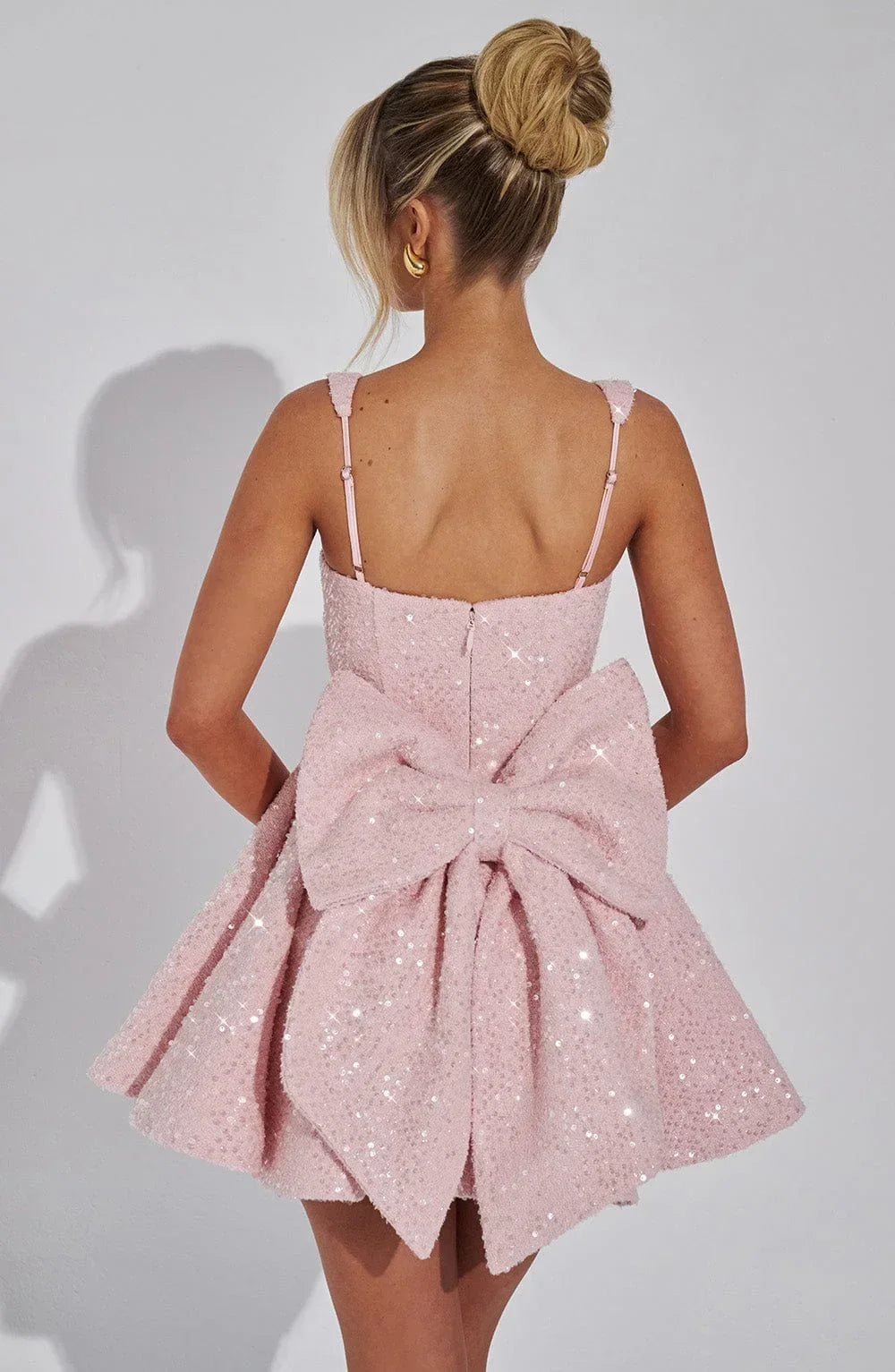 Dames Glitter Mini Jurk met Verstelbare Bandjes en Grote Strik op de Rug