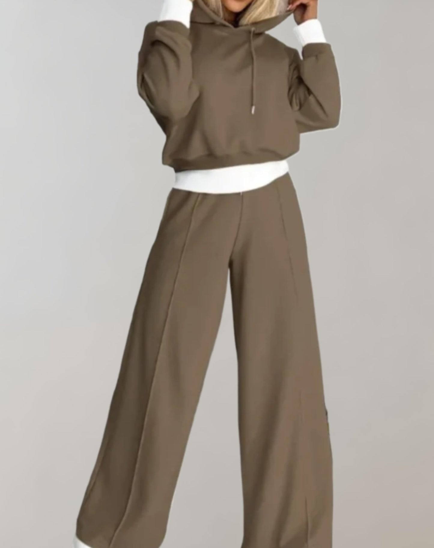 Dames Joggingpak met Crop Hoodie en Wide-leg Broek Bruin