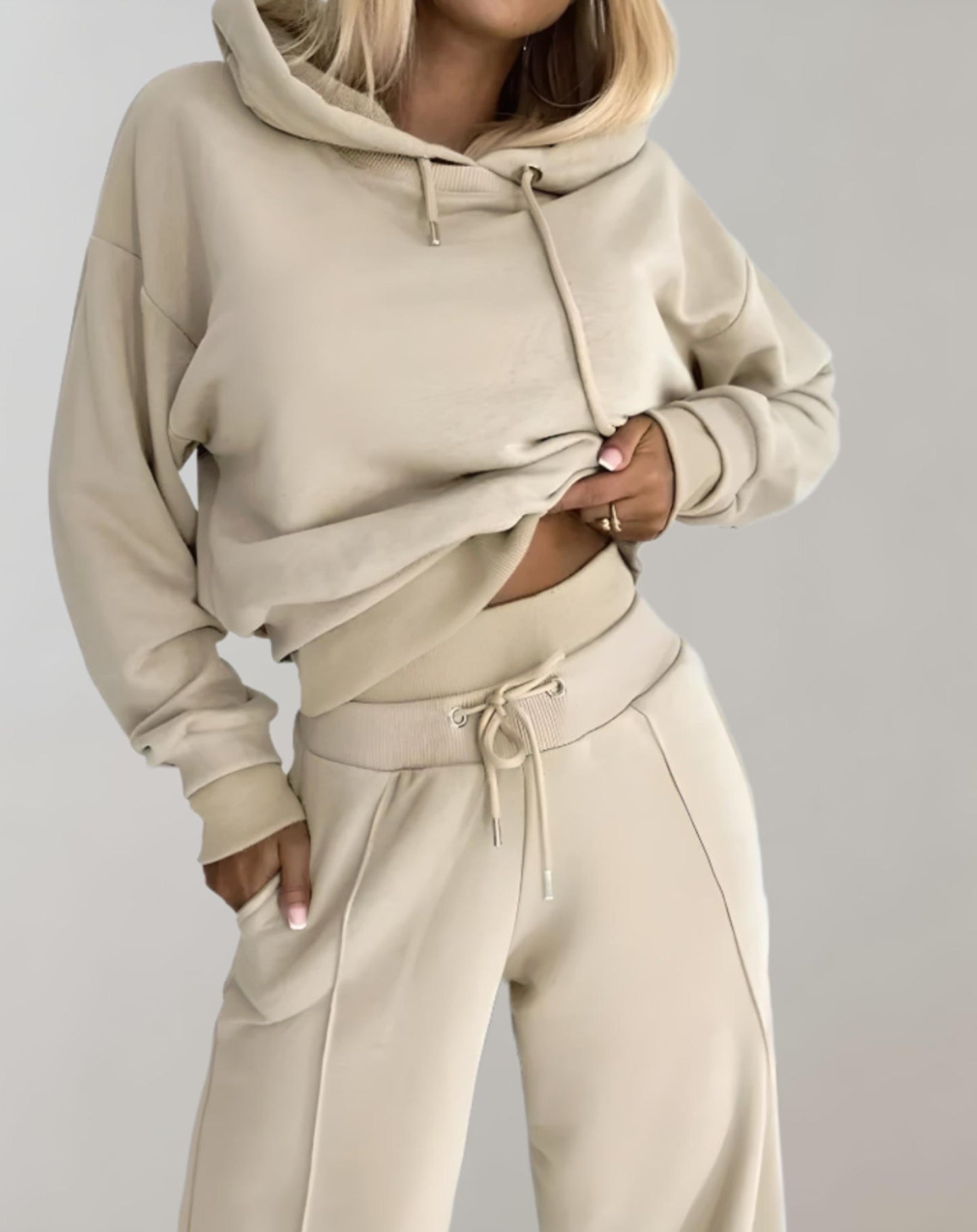 Dames Joggingpak met Crop Hoodie en Wide-leg Broek Beige