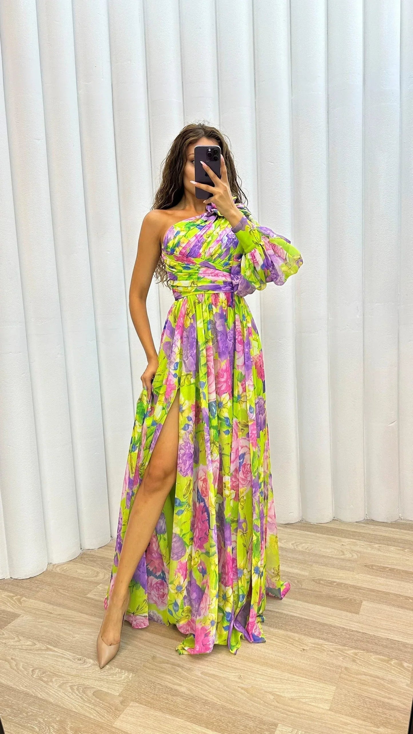 Dames Maxi Jurk met Één Schouder, Bloemenprint en Beensplit Geel