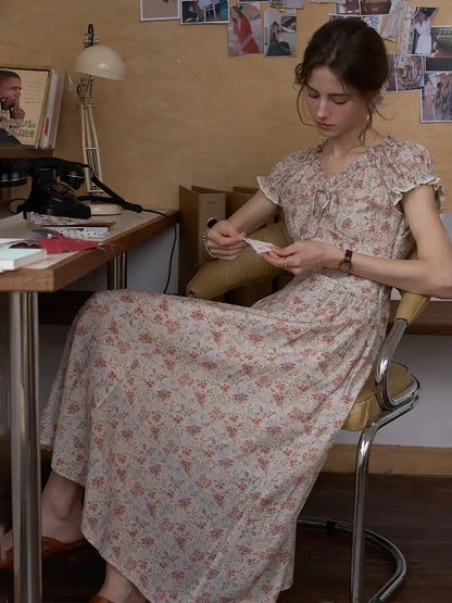 Dames Midi Jurk met V-hals en Bloemenprint Korte Mouw