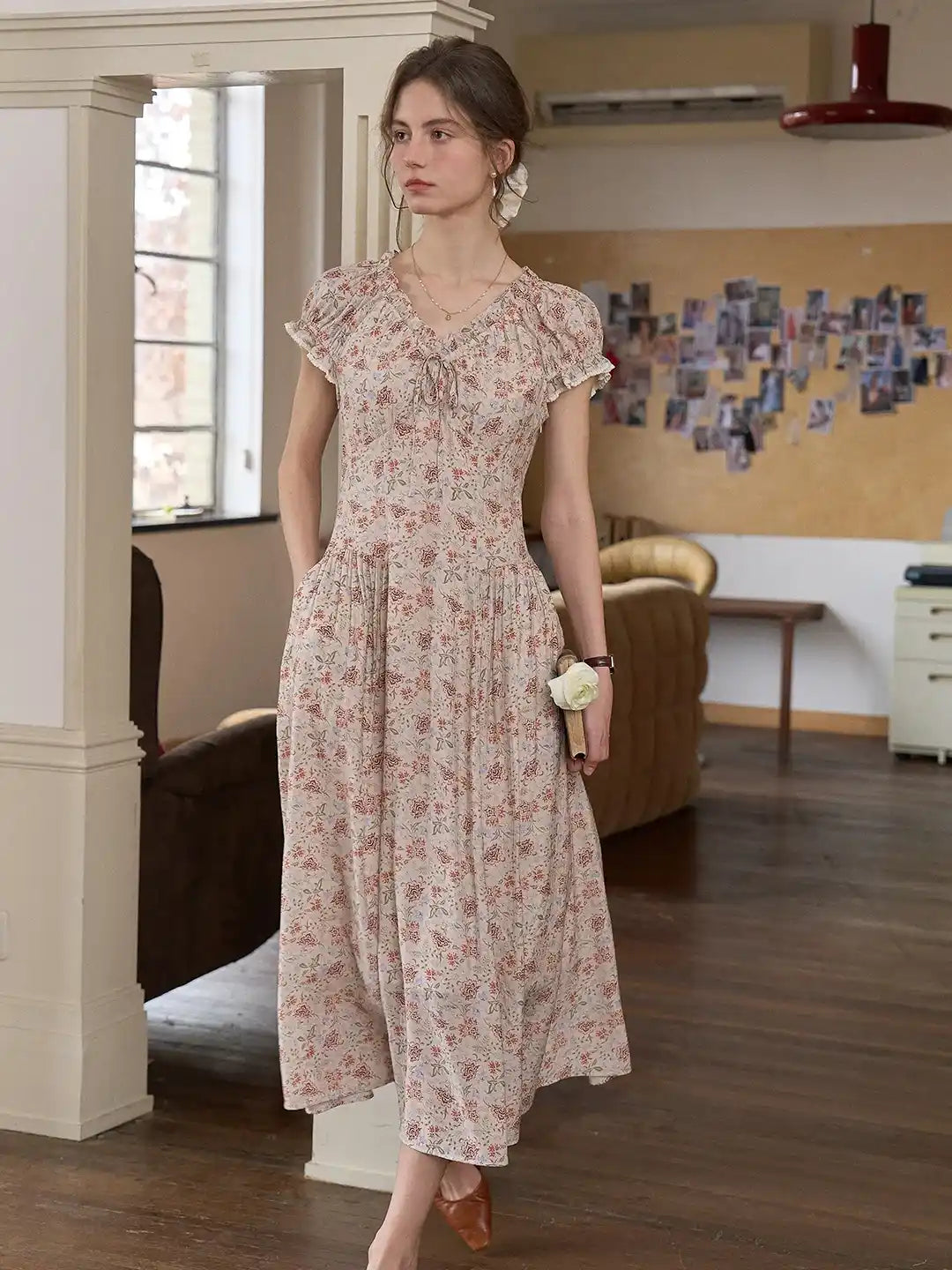 Dames Midi Jurk met V-hals en Bloemenprint Korte Mouw