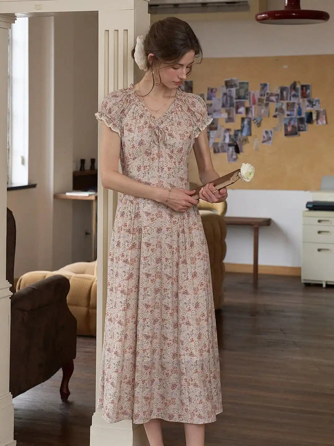 Dames Midi Jurk met V-hals en Bloemenprint Korte Mouw
