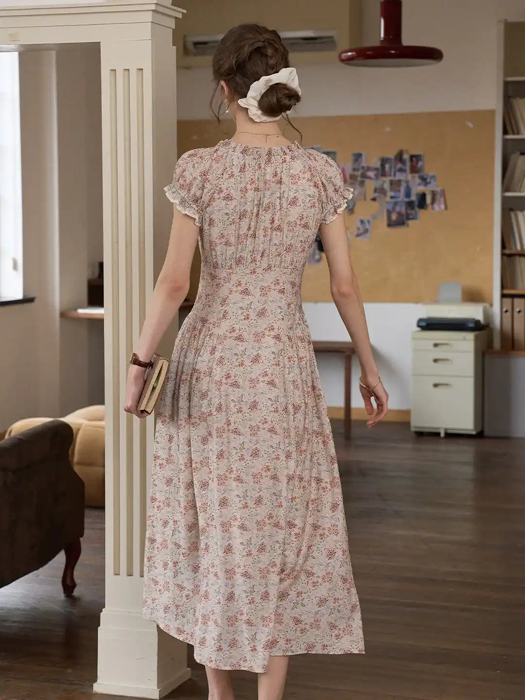 Dames Midi Jurk met V-hals en Bloemenprint Korte Mouw