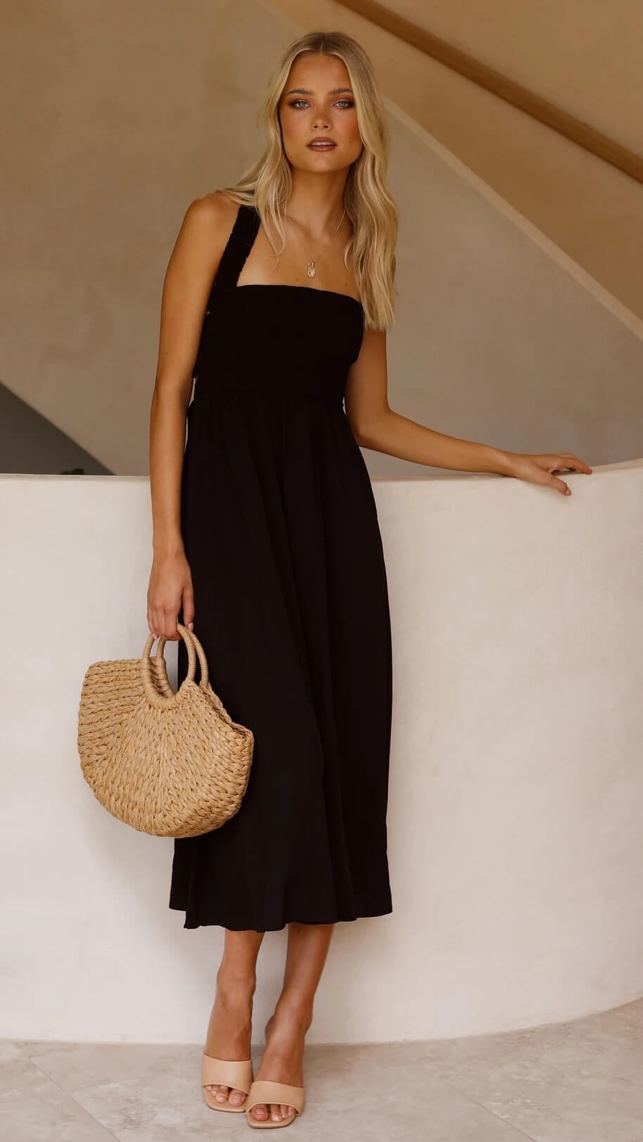 Dames Mouwloze Maxi Jurk met Vierkante Hals, Smock Detail en Open Rug