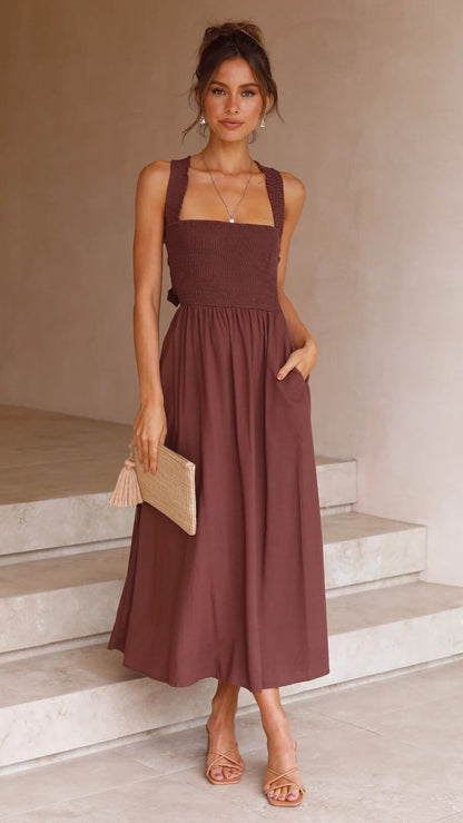 Dames Mouwloze Maxi Jurk met Vierkante Hals, Smock Detail en Open Rug