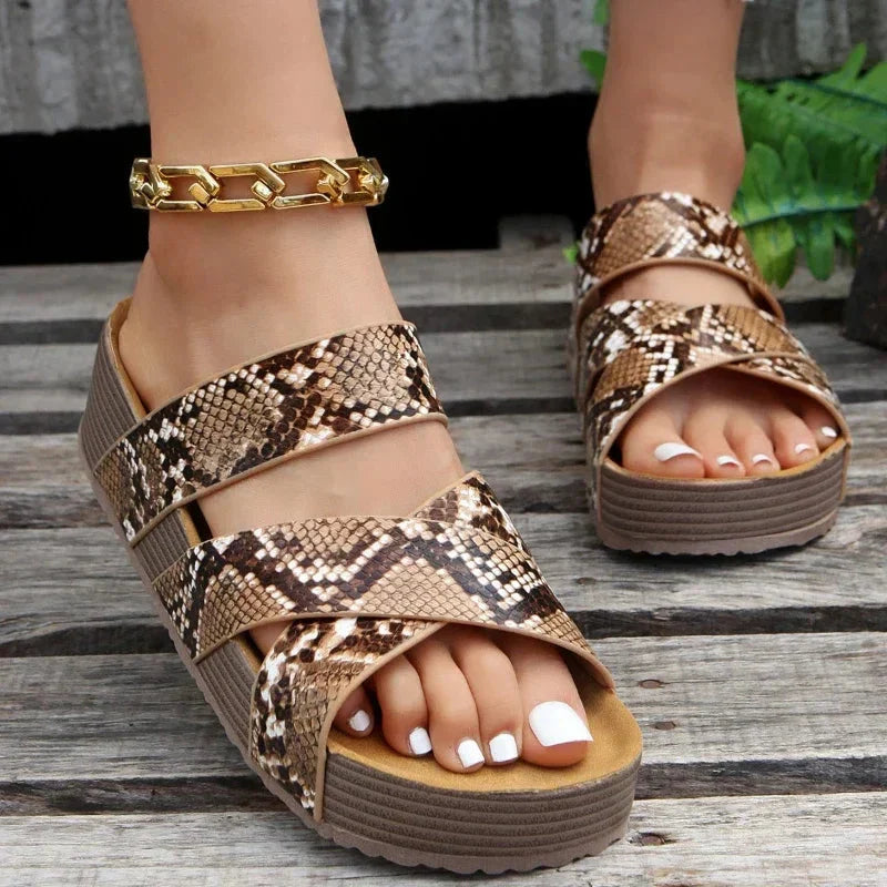 Dames Platform Sandalen met Gevlochten Bandjes en Open Neus