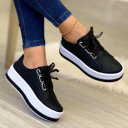 Dames Platform Sneakers met Vetersluiting en Dikke Zool Zwart
