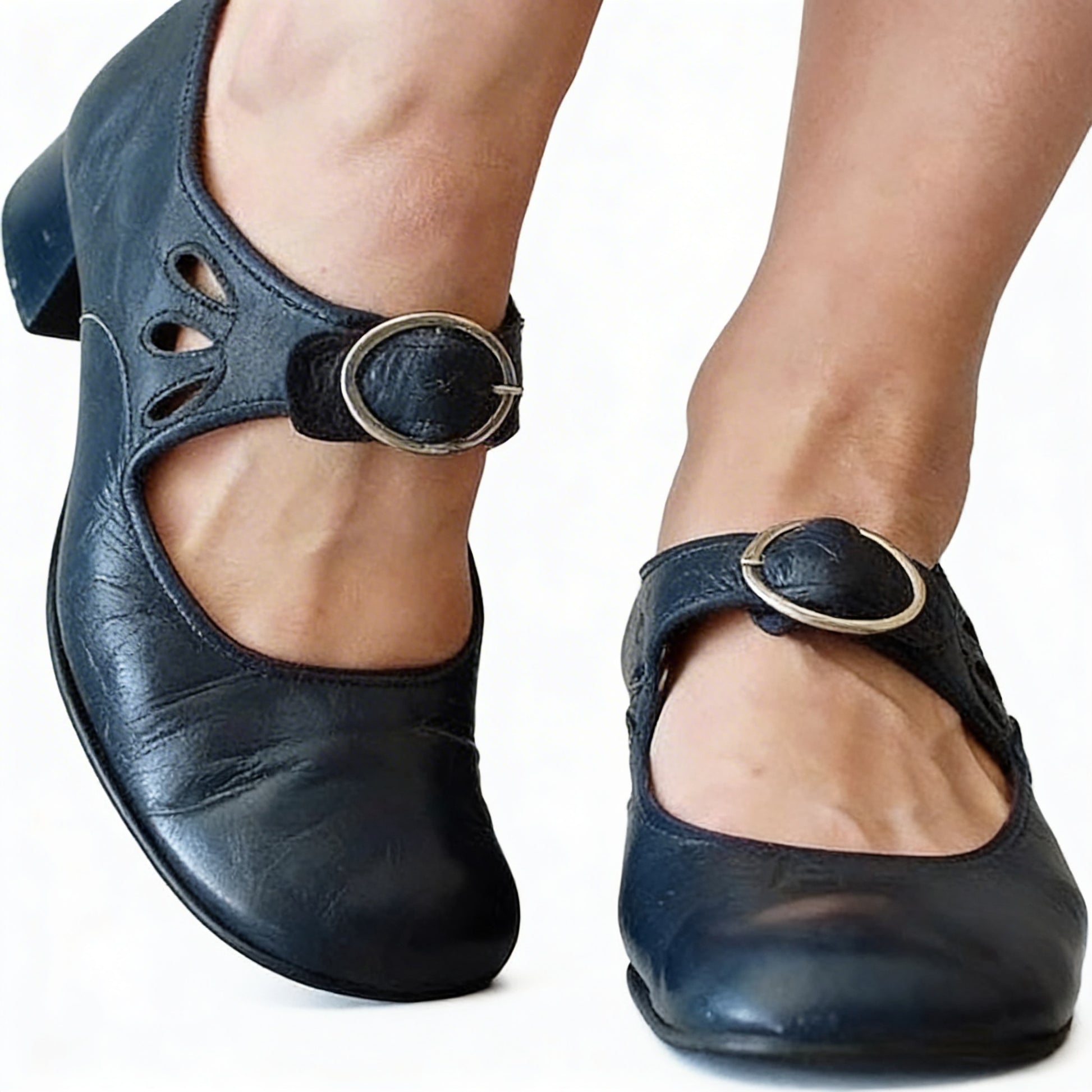 Dames Pumps met Siersluiting en Uitsnijdingen