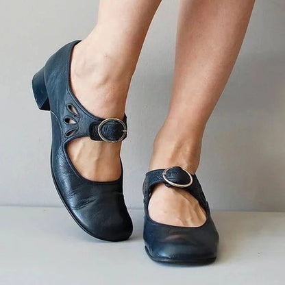 Dames Pumps met Siersluiting en Uitsnijdingen