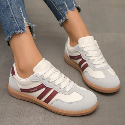 Dames Retro Sneakers met Vetersluiting en Contrasterende Strepen