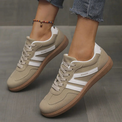 Dames Retro Sneakers met Vetersluiting en Contrasterende Strepen