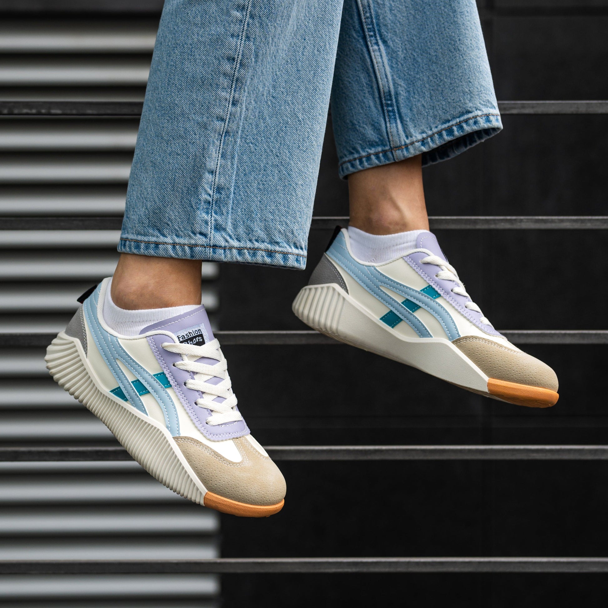 Dames Retro Sneakers met Vetersluiting en Geprofileerde Zool Wit Blauw