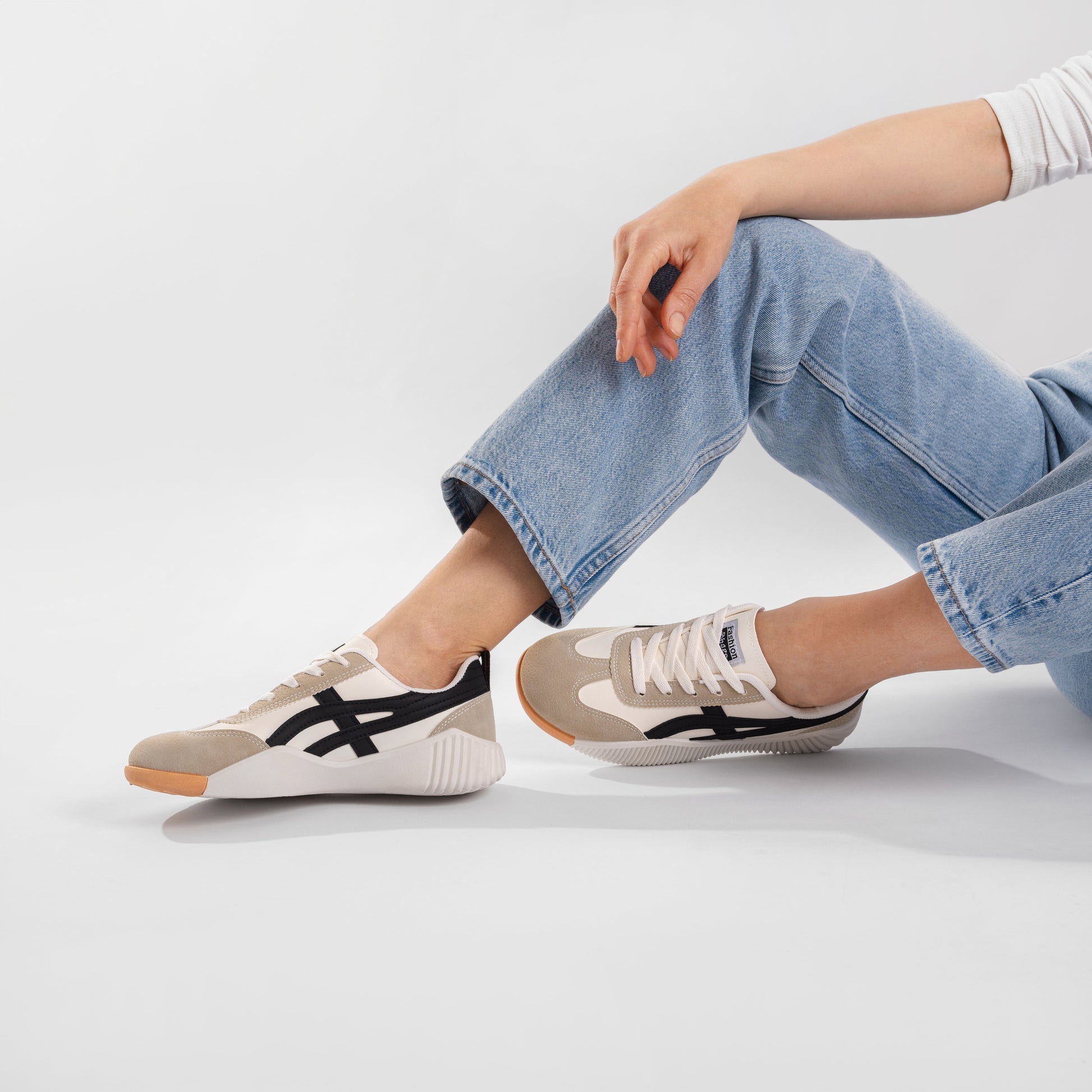 Dames Retro Sneakers met Vetersluiting en Geprofileerde Zool