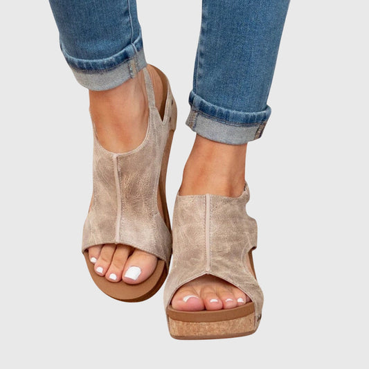 Dames Sandalen met Wigzool en Enkelband op Kurk Platform Beige