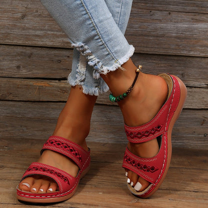 Dames Sandalen met Wigzool en Uitgesneden Detail Rood