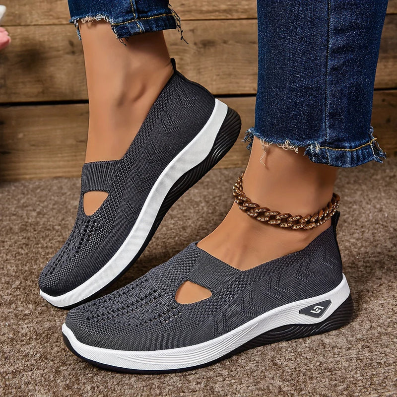 Dames Slip-on Sneakers met Uitsparing en Geprofileerde Zool