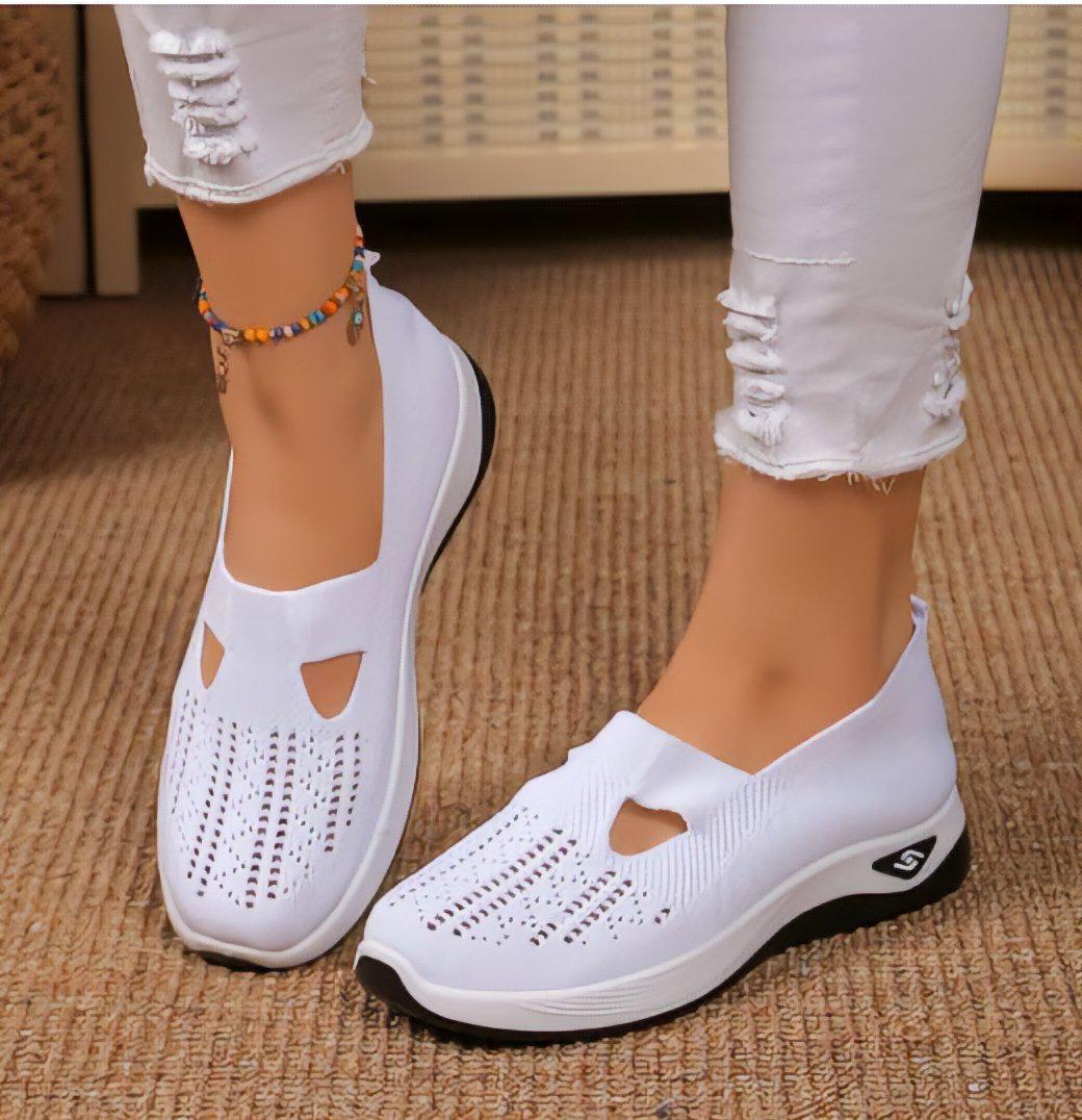 Dames Slip-on Sneakers met Uitsparing en Geprofileerde Zool
