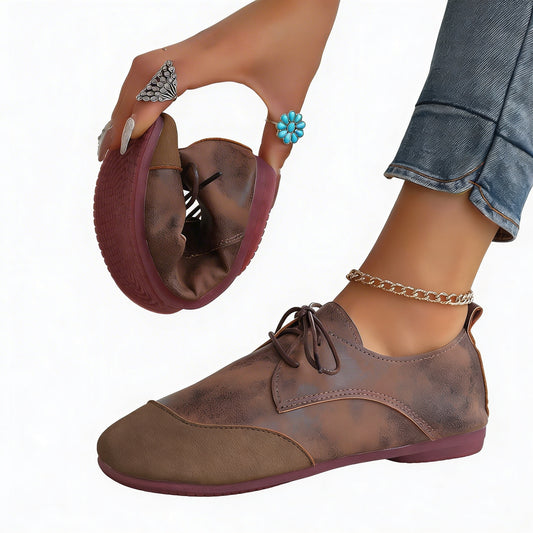 Dames Veterschoenen met Contrasterende Neus en Platte Zool