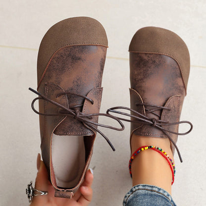 Dames Veterschoenen met Contrasterende Neus en Platte Zool Bruin