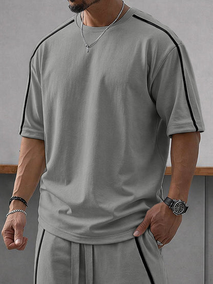 Heren Clothing Set Korte Mouw met Contrasterende Strepen en Shorts